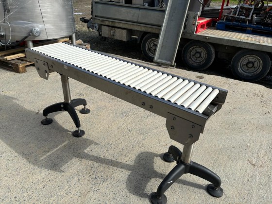 White Gravity Roller Conveyor Pic 01